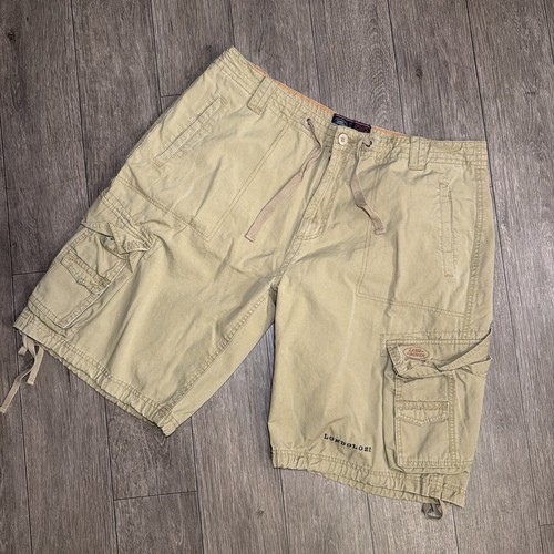 Vintage land rover gear - land, cargo